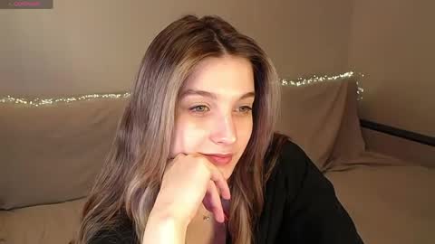 Snapshot of abigailwills chatting on 05-14-26, 06:15 Abigail online show from 05-14-26, 06:15