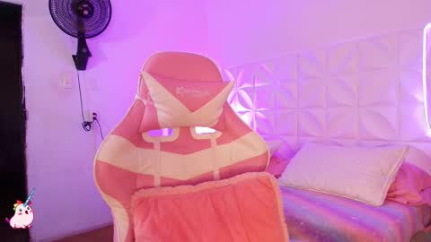 Abril  online show from 09-25-25, 10:19