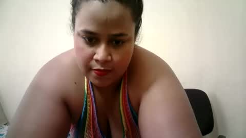 Snapshot of abril__ass chatting on 10-31-25, 03:35 abril__ass online show from 10-31-25, 03:35