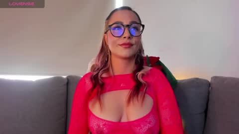 Snapshot of abril_dash chatting on 12-14-24, 03:58 Abril online show from 12-14-24, 03:58