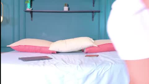 Abril jones online show from 06-14-26, 07:05