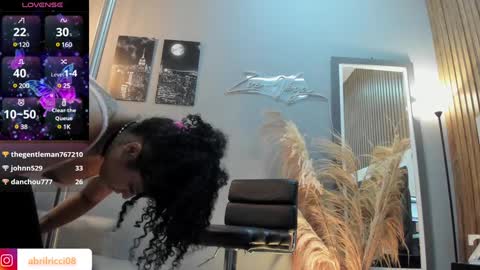 Abril  online show from 01-18-25, 10:39