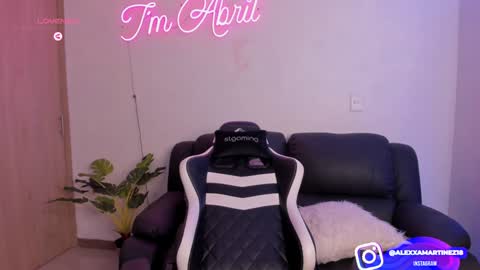 My name is Alexa. Please say hello I like to chat with you. If you have requests please use tip online show from 01-14-25, 04:47