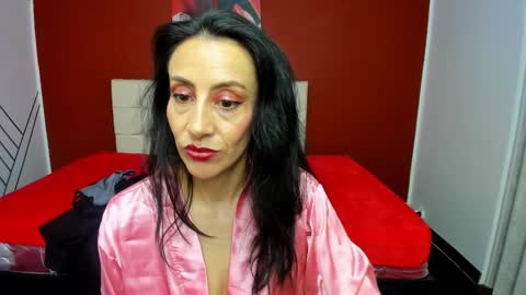 Snapshot of abrillee1 chatting on 12-11-24, 11:43 ABRIL online show from 12-11-24, 11:43