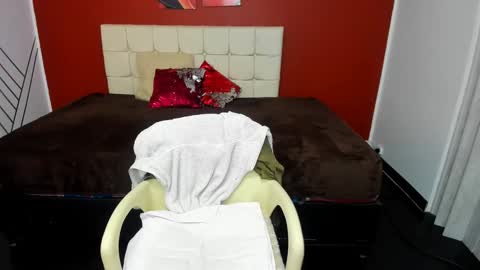 Snapshot of abrillee1 chatting on 12-14-24, 08:08 ABRIL online show from 12-14-24, 08:08