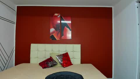 Snapshot of abrillee1 chatting on 12-29-24, 02:10 ABRIL online show from 12-29-24, 02:10