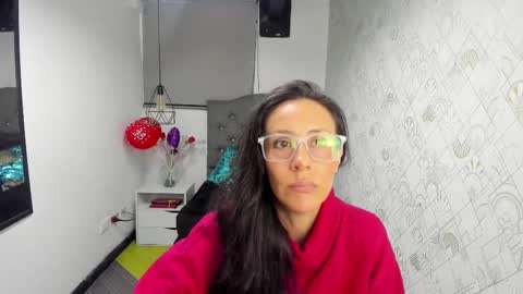 Snapshot of abrillee1 chatting on 03-06-25, 07:32 ABRIL online show from 03-06-25, 07:32