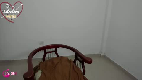 Snapshot of abrilmont chatting on 02-12-25, 11:51 abrilmont online show from 02-12-25, 11:51