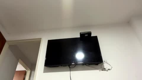 abrilsantosxo online show from 05-09-26, 08:03