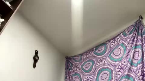 abrilsantosxo online show from 06-15-26, 11:45