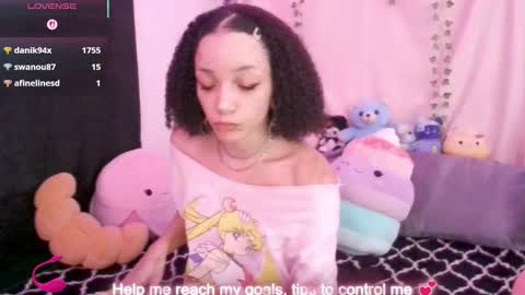 Peach online show from 10-26-25, 03:45