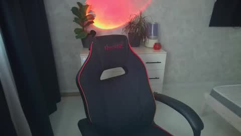 Nick online show from 10-04-25, 12:47