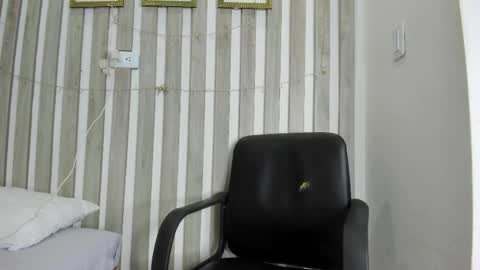 Snapshot of abyblake_ chatting on 04-15-26, 08:09 ABY online show from 04-15-26, 08:09