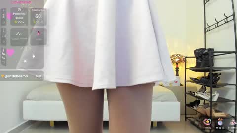 Snapshot of abyevans chatting on 09-29-25, 08:35 LittleSunny My schedule 1400 - 2200 GMT -5 online show from 09-29-25, 08:35