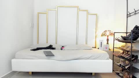 Snapshot of abyevans chatting on 10-24-25, 12:56 LittleSunny My schedule 1400 - 2200 GMT -5 online show from 10-24-25, 12:56