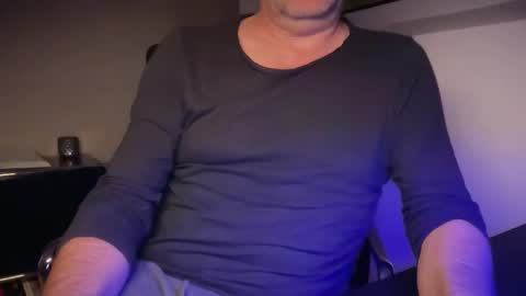 Snapshot of achtinch chatting on 04-16-26, 10:12 ACHTINCH online show from 04-16-26, 10:12