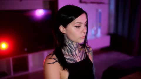 acid_pie online show from 09-10-25, 04:29