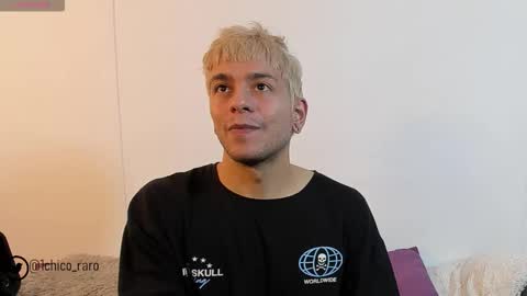 Snapshot of acid_time chatting on 11-19-25, 02:33 Jhonny online show from 11-19-25, 02:33