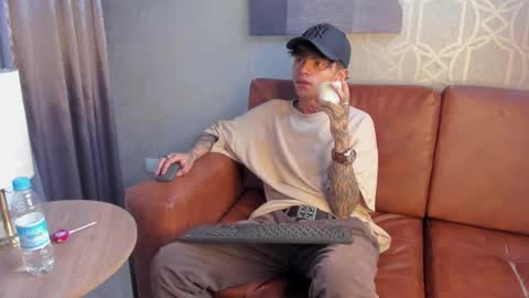 Acid Milo online show from 12-10-24, 04:06