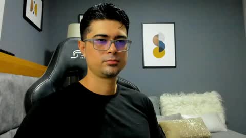Snapshot of adam_clarke chatting on 05-01-26, 02:05 adam clarke online show from 05-01-26, 02:05
