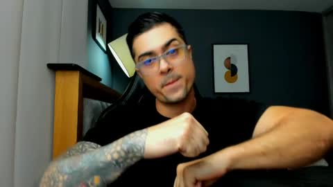 Snapshot of adam_clarke chatting on 06-01-26, 06:53 adam clarke online show from 06-01-26, 06:53