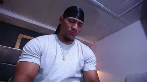 Snapshot of adam_fit19cm chatting on 06-25-26, 07:18 adam_fit19cm online show from 06-25-26, 07:18