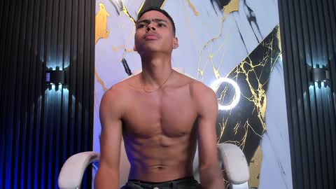 Snapshot of adam_piarse chatting on 02-26-25, 01:32 adam_piarse online show from 02-26-25, 01:32