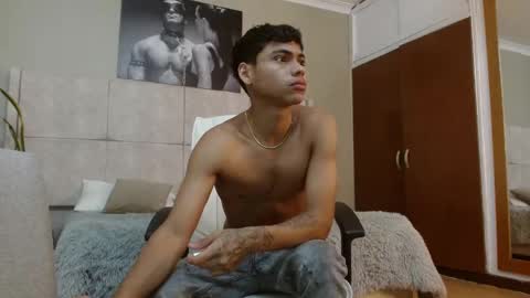 Snapshot of adam_piarse chatting on 09-29-25, 02:00 adam_piarse online show from 09-29-25, 02:00