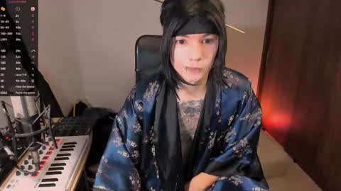 Snapshot of adam_rocket chatting on 10-12-25, 01:48 Adam online show from 10-12-25, 01:48