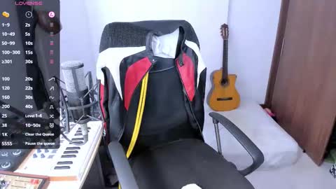 Snapshot of adam_rocket chatting on 11-05-25, 03:12 Adam online show from 11-05-25, 03:12