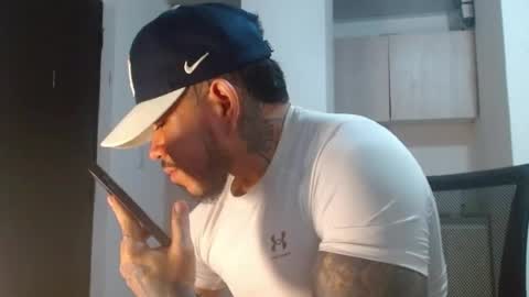 Snapshot of adam_shilder7 chatting on 06-04-26, 11:00 adam shilder7 online show from 06-04-26, 11:00