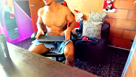 Adam Valencia online show from 12-08-24, 05:44