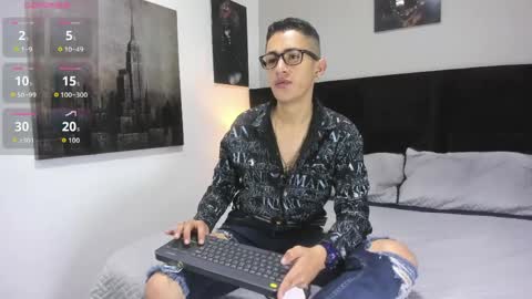 adam_walker_1 online show from 05-04-26, 02:46