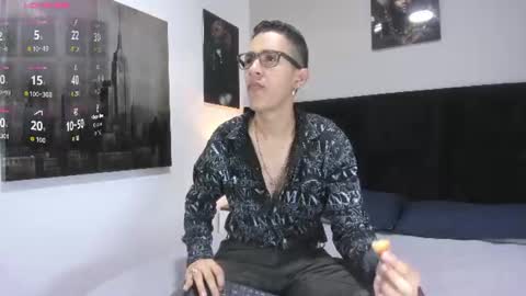 adam_walker_1 online show from 06-12-26, 03:11