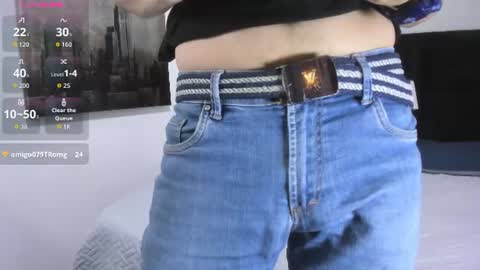 adam_walker_1 online show from 06-13-26, 03:32