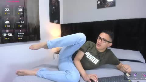 adam_walker_1 online show from 06-16-26, 03:36
