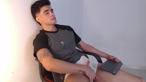 Hello guys excuse my absence I will be absent for several days for health reasons I hope you understand thank you very much. online show from 10-08-25, 08:23