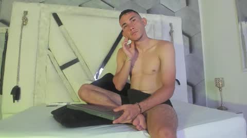Snapshot of adammendoza34 chatting on 09-19-25, 02:46 adammendoza34 online show from 09-19-25, 02:46