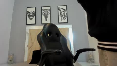 Adams Bobby online show from 05-02-26, 11:26
