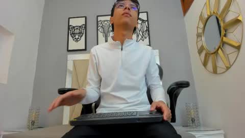 Adams Bobby online show from 05-03-26, 11:05