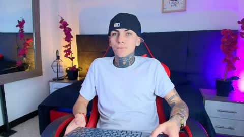 Snapshot of adamswalkerr_ chatting on 04-07-26, 12:38 AdamsWalkerr online show from 04-07-26, 12:38