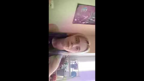 Snapshot of adamtarlet chatting on 08-08-26, 07:43 Adam online show from 08-08-26, 07:43