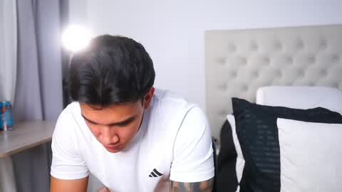 Adan Johns online show from 02-11-25, 08:26