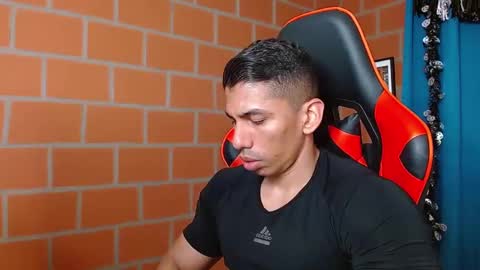 Adan Sin online show from 12-28-24, 01:29