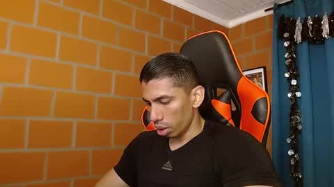 Adan Sin online show from 01-16-25, 03:35