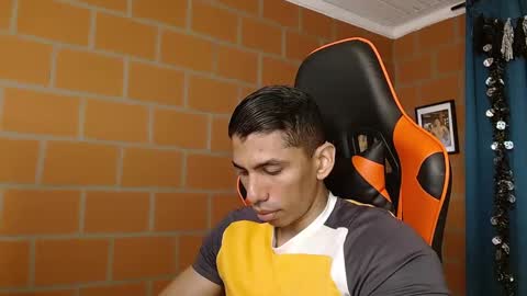 Adan Sin online show from 01-17-25, 03:43