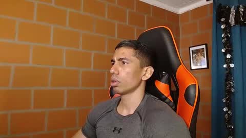 Adan Sin online show from 01-18-25, 05:48