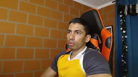 Adan Sin online show from 01-21-25, 02:37