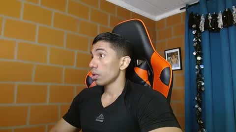 Adan Sin online show from 02-07-25, 02:47