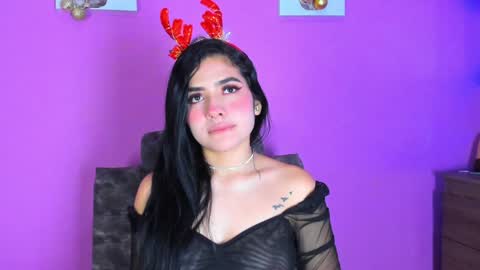Snapshot of adara_johnson_ chatting on 12-27-24, 11:39 Adara Johnson online show from 12-27-24, 11:39